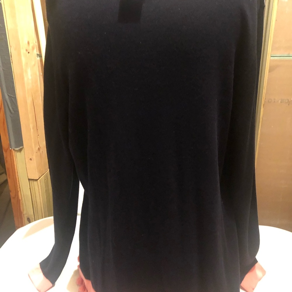 Sweater - Picture 5 of 5